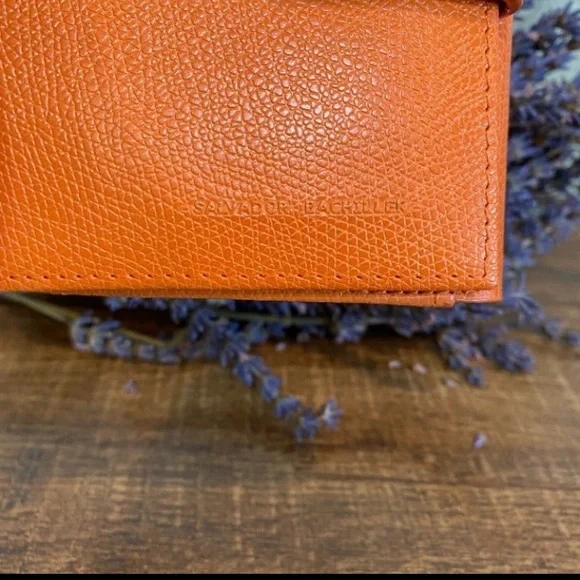 🚀SOLD 🧨Salvador Bachiller Spain
Snap closure bifold wallet w/ pen - Picture 5 of 8